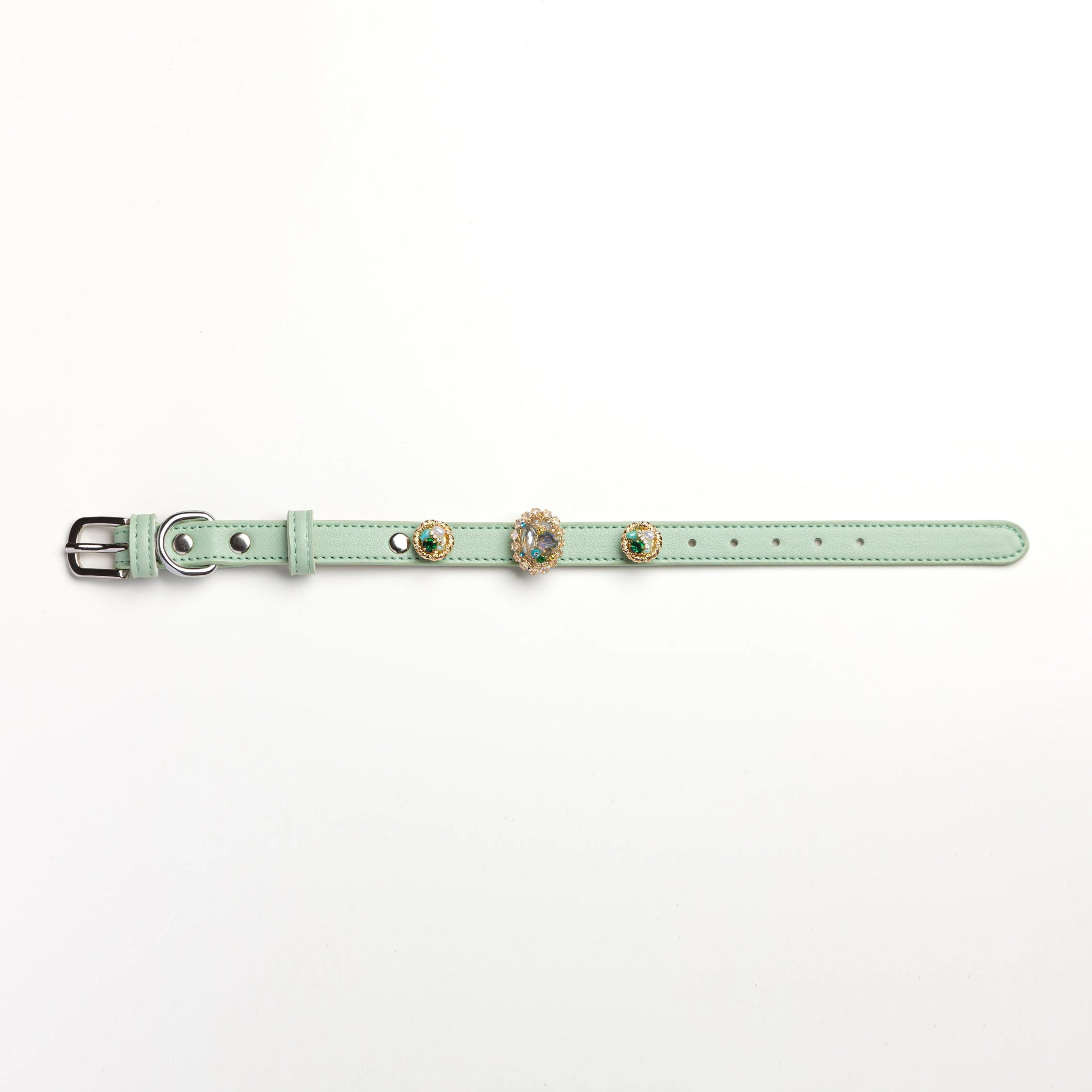 Vanderclix&Co. green dog collar with vintage bloom snap-on charms, size S, front view.