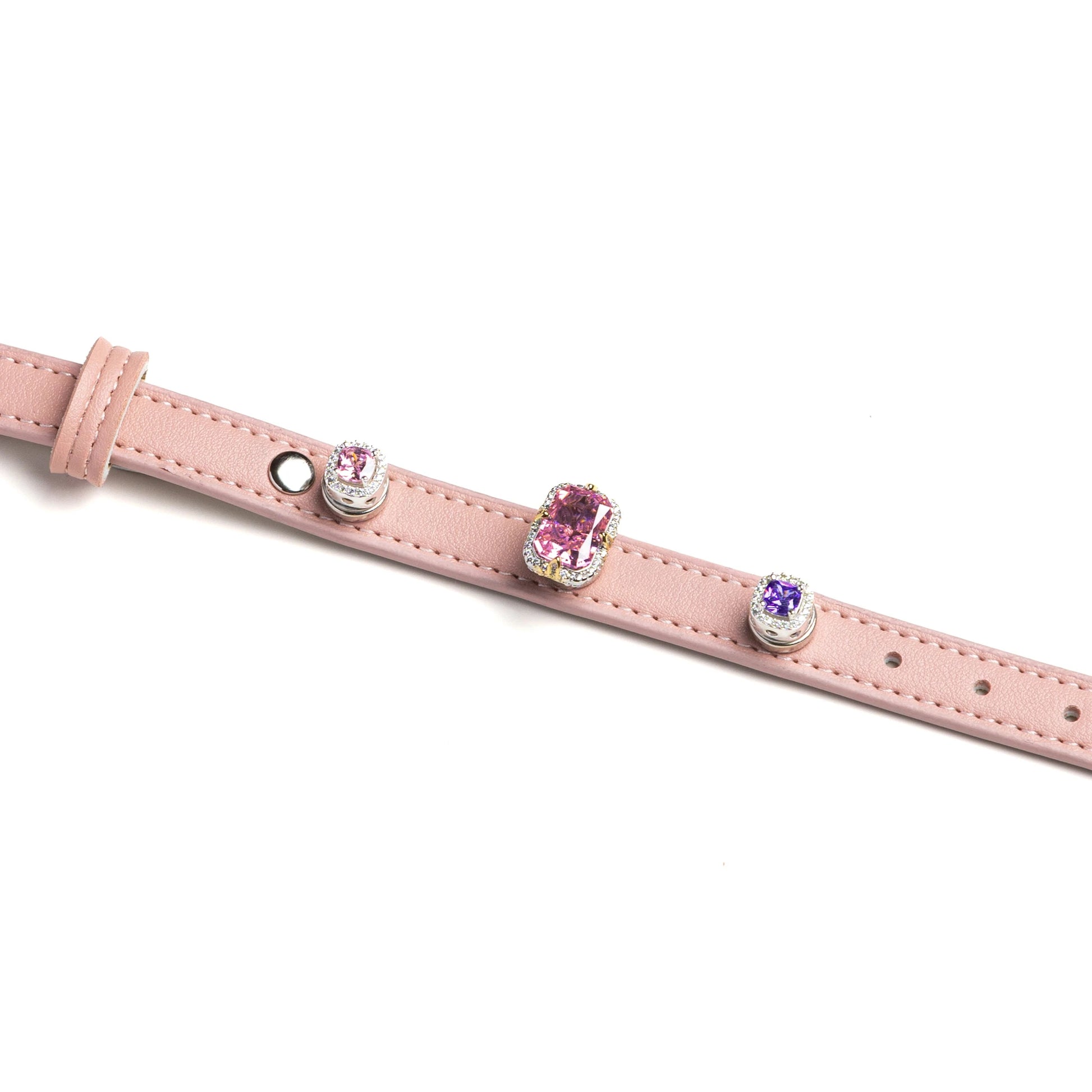 Pink dog collar with cushion-cut rose charms by Vanderclix&Co., detail view.